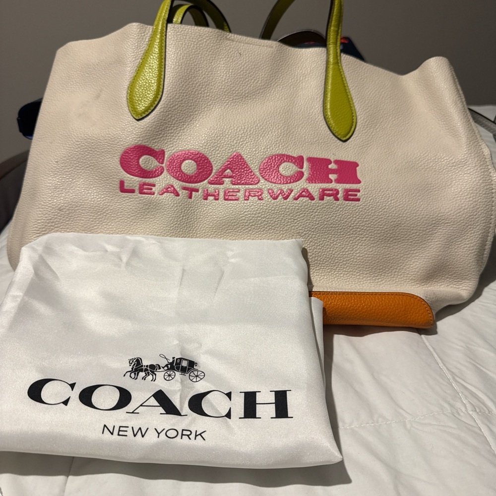Coach Women's Cream and Pink Leather Tote Bag